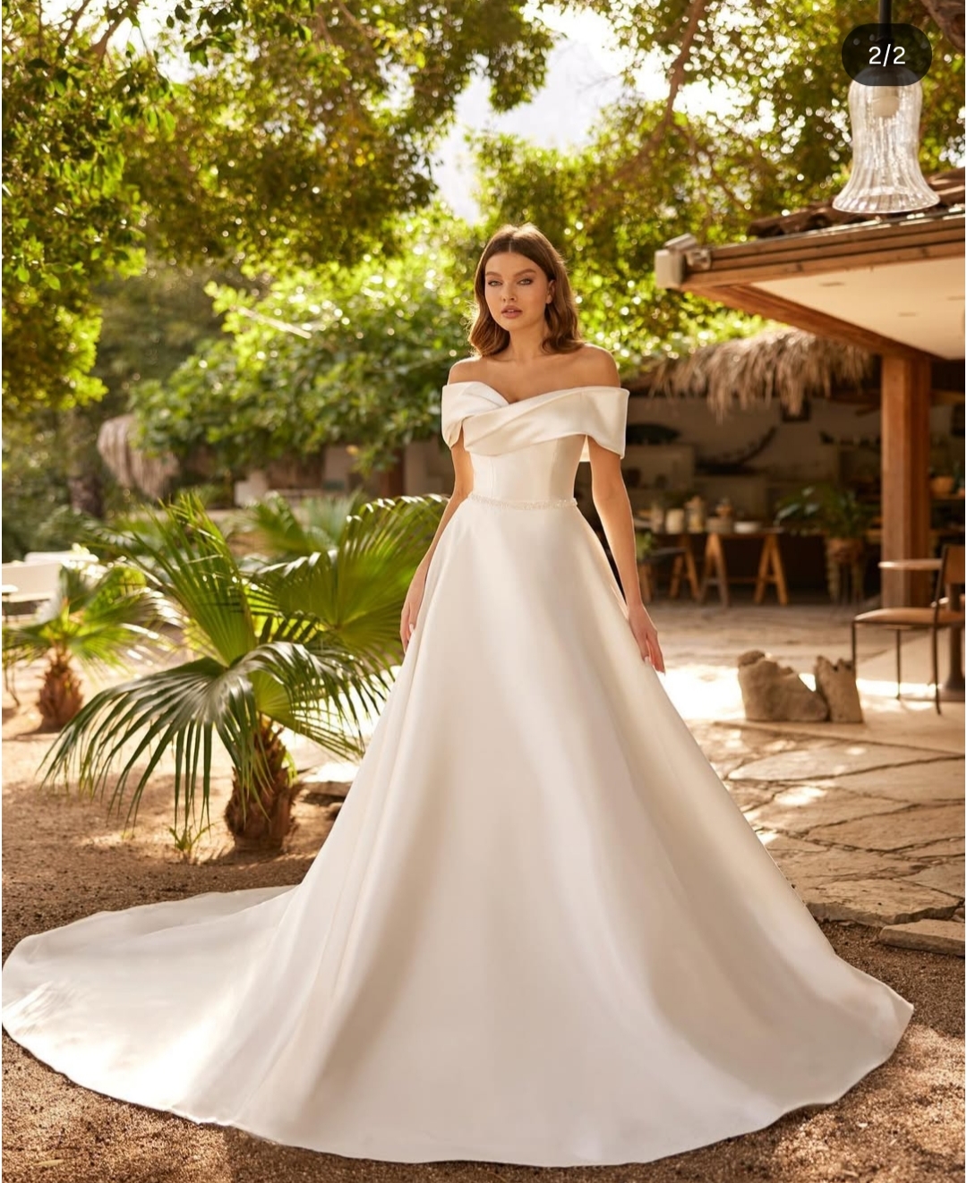 Madonna Yaka Gelinlik