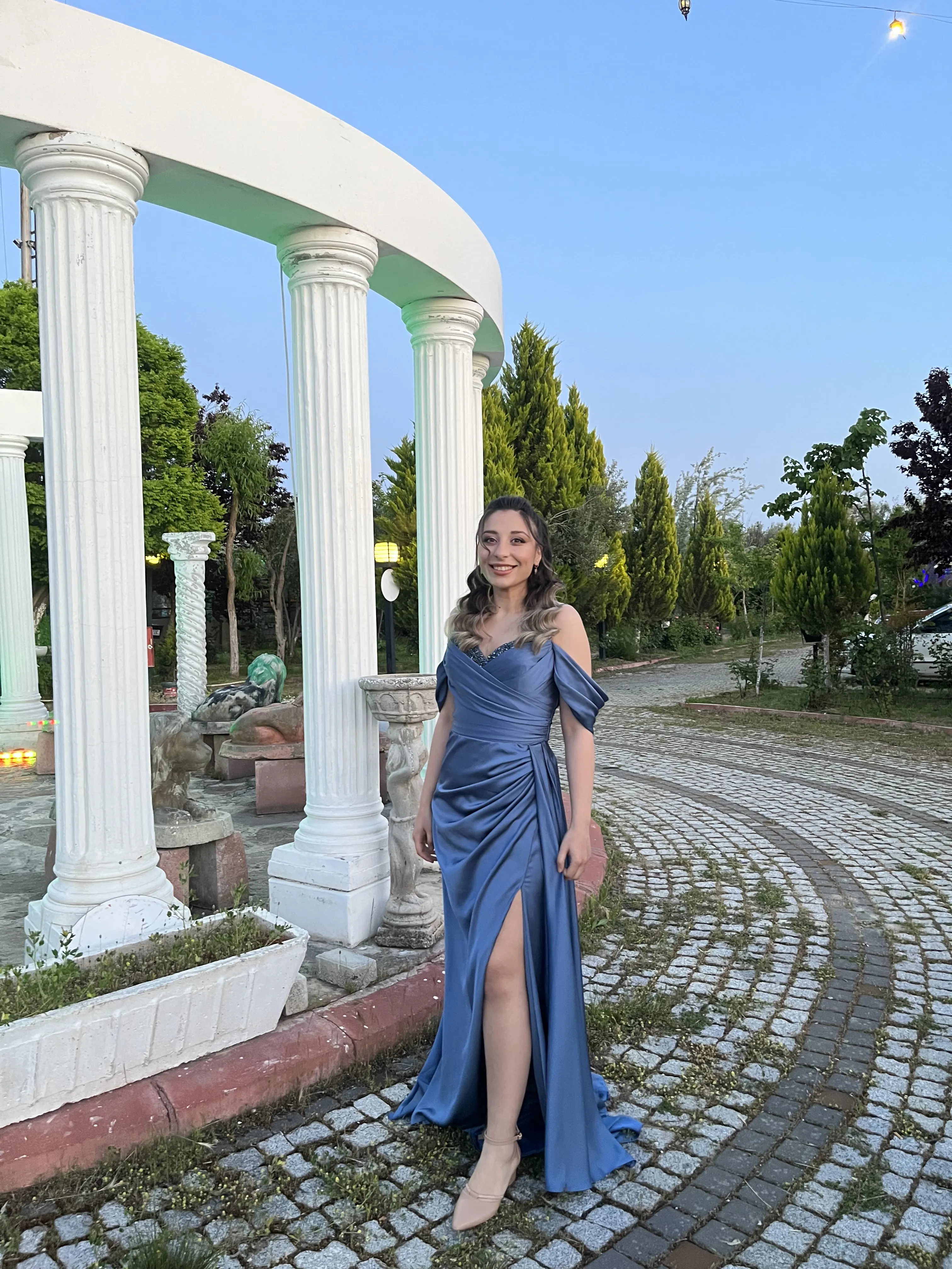 Mavi abiye