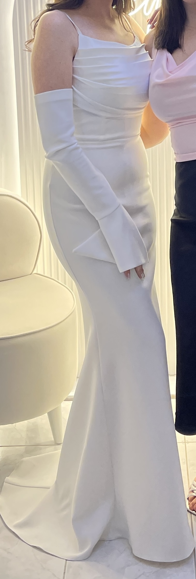 beyaz kol detaylı gelinlik