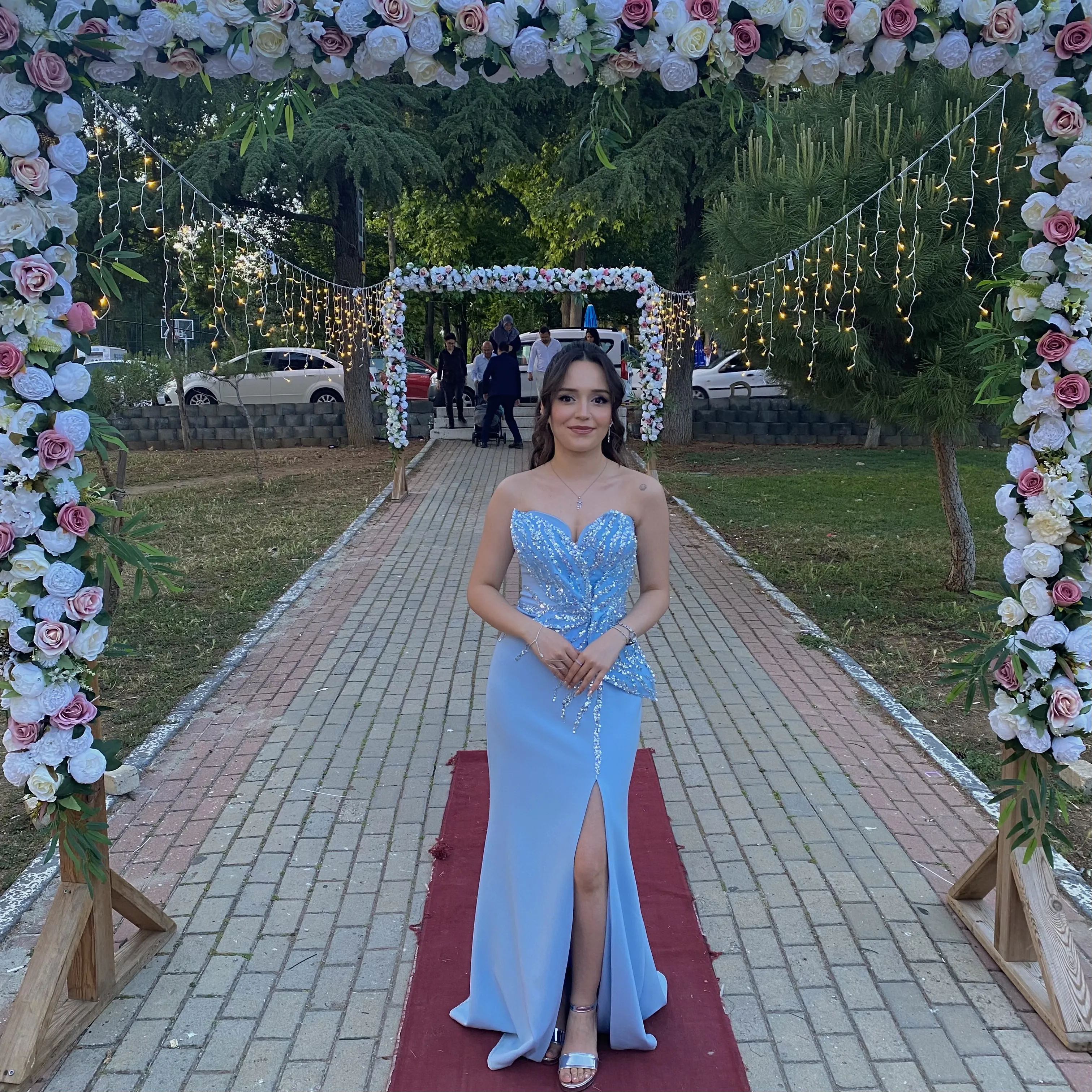 Ömür Inn Mavi Yırtmaçlı Elbise