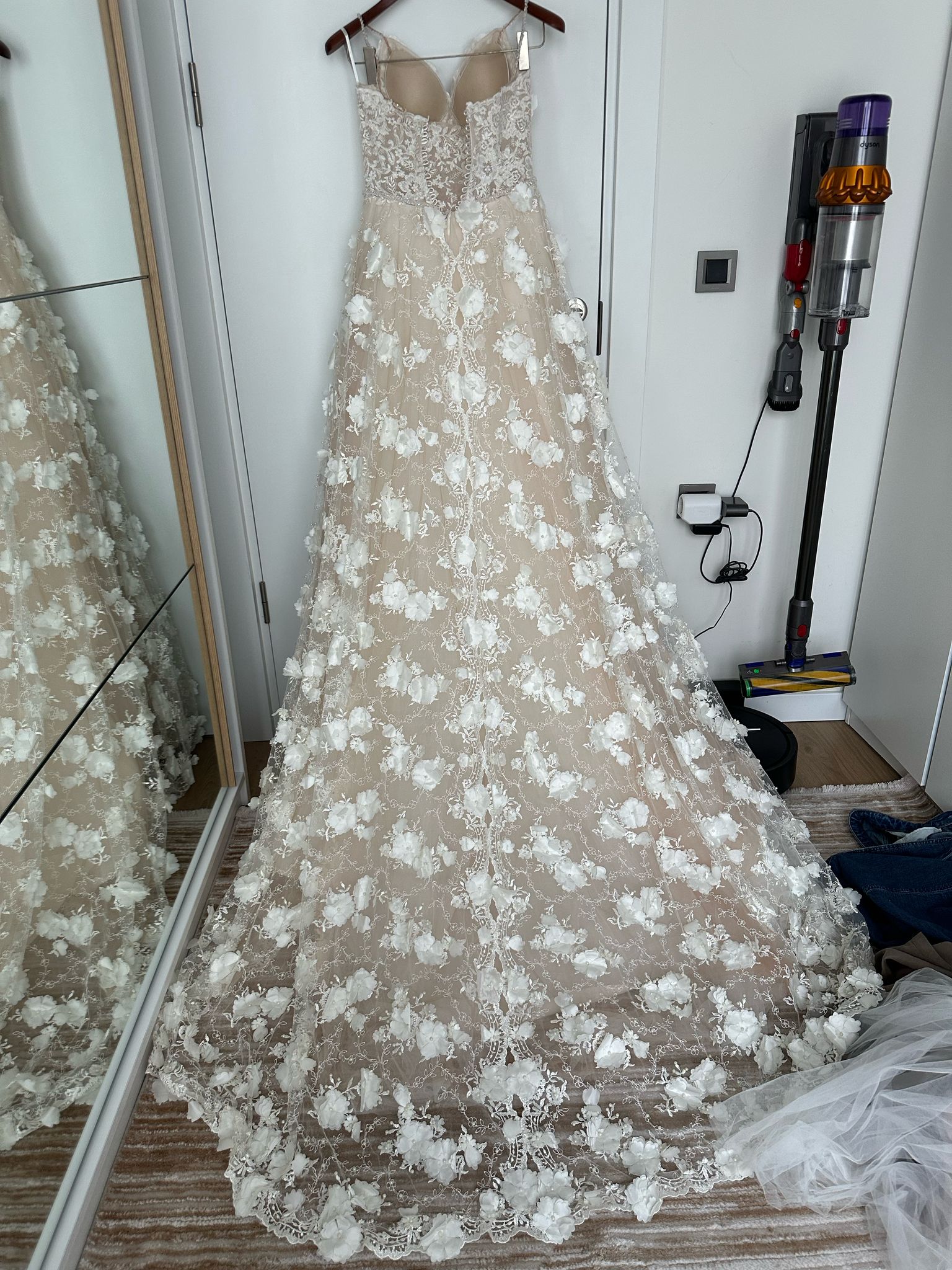 Çiçekli Helen model gelinlik 