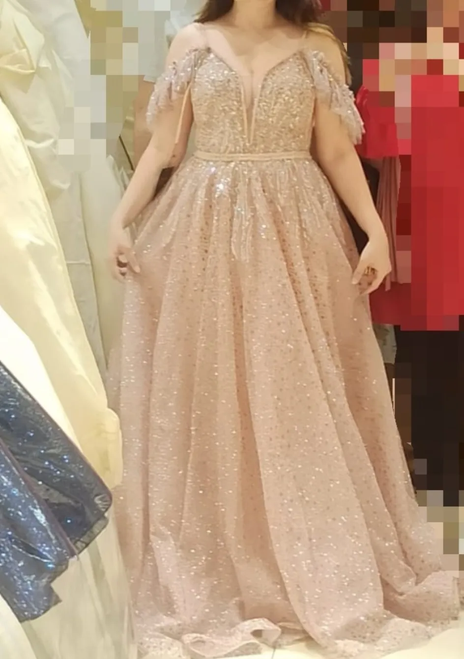 Özel Dikim Taşlı Parlak Omuz Detaylı Kiralık Abiye